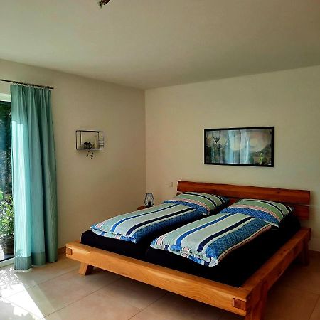 Ferienappartement Am Slevogtweg Leinsweiler Bagian luar foto