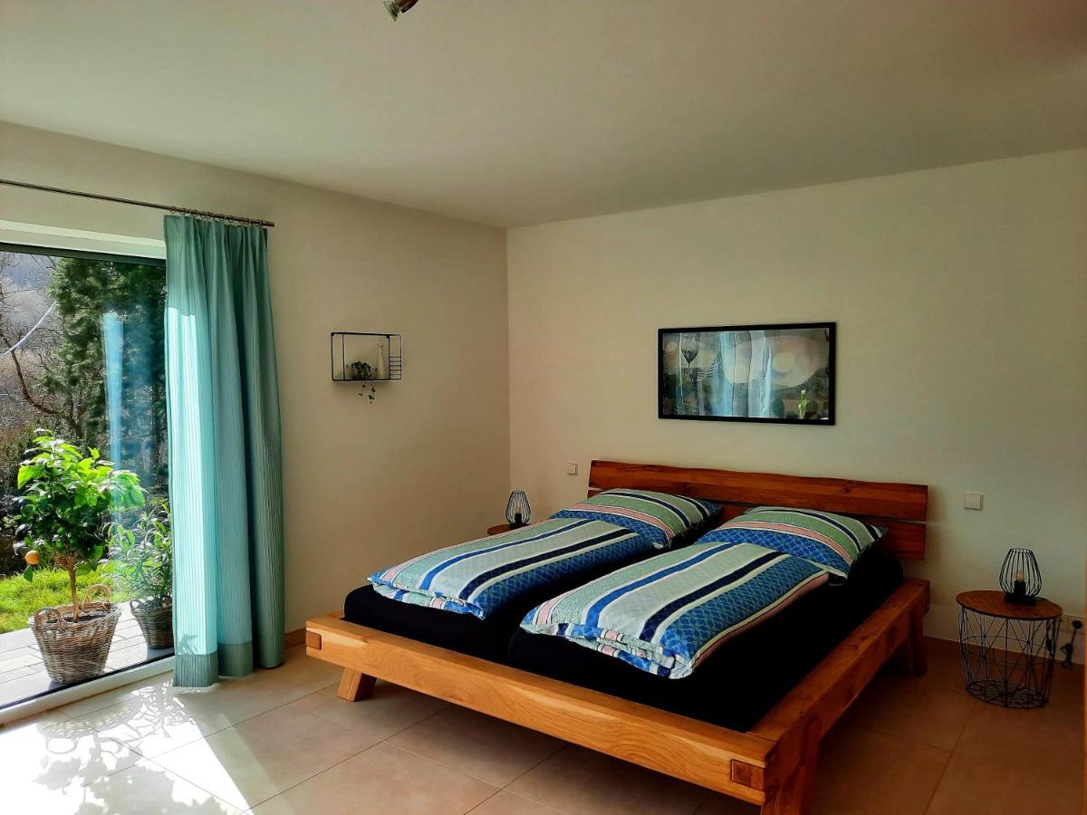 Ferienappartement Am Slevogtweg Leinsweiler Bagian luar foto