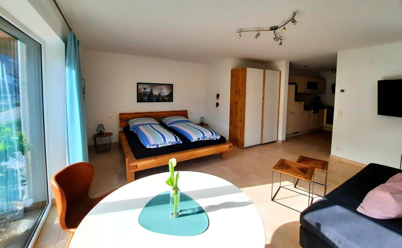 Ferienappartement Am Slevogtweg Leinsweiler Bagian luar foto